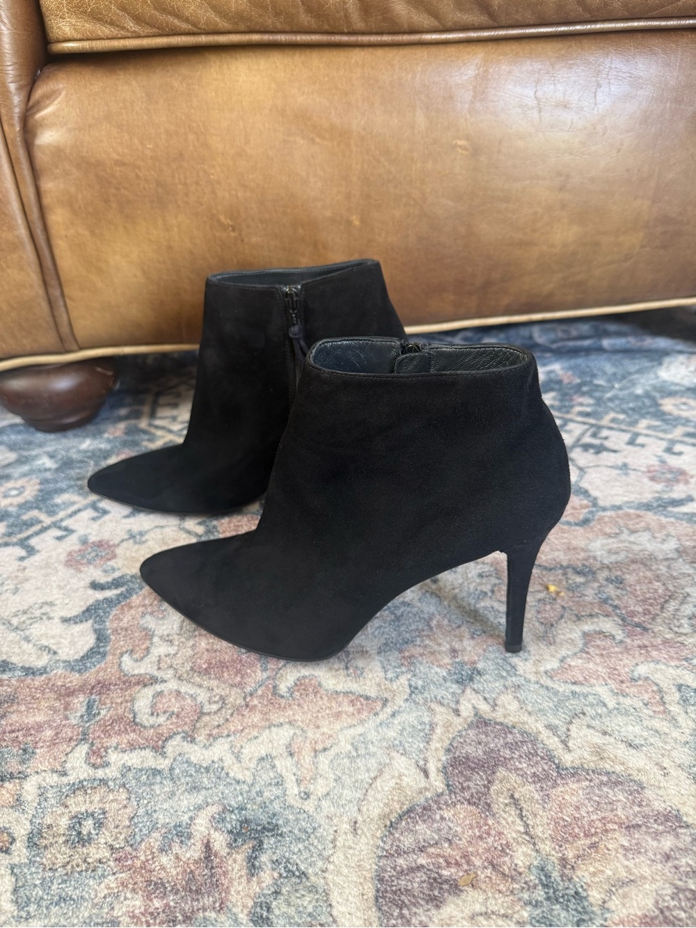 Stuart Weitzman Black Suede Pointed-Toe Ankle Boots Size 9.5